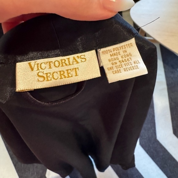 VICTORIA'S SECRET Vintage Gold Label Black Lace and Satin Robe One Size GVC - Picture 4 of 4